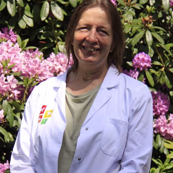 Lilian Castens - Veterinarian